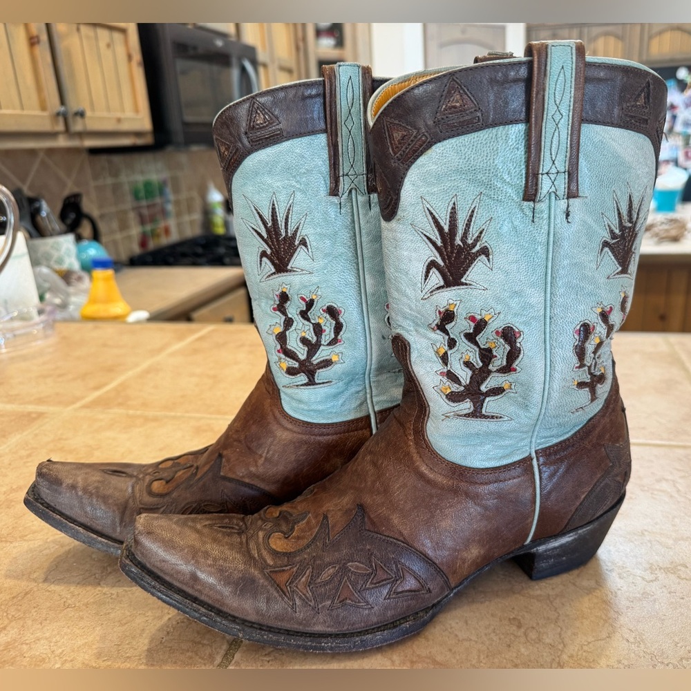 Old Gringos 9 1/2  Brown and Blue(Turquoise) Cactus Boots. Excellent condition